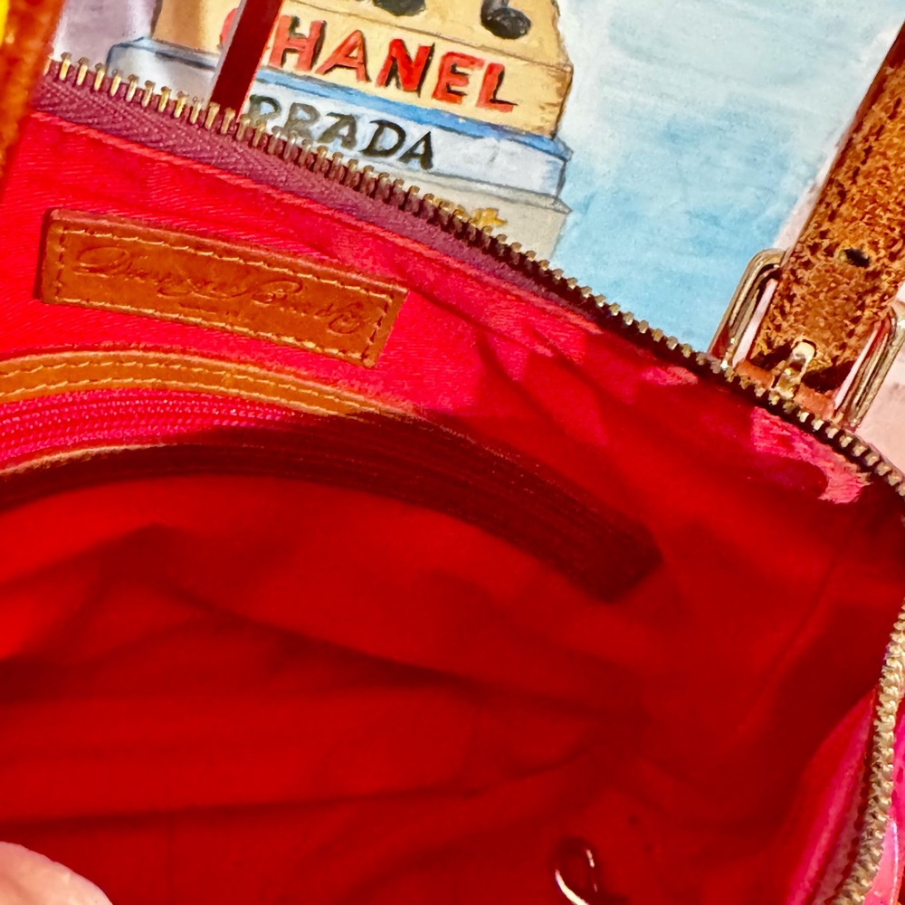 Dooney & Bourke Fuchsia Patent Leather Shoulder Bag with Leather Trim Rare - Picture 6 of 10